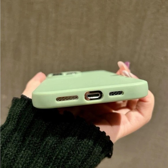 ⚠️Clearance iPhone 13/Pro/Pro Max Solid Green Phone Case - Picture 3 of 4